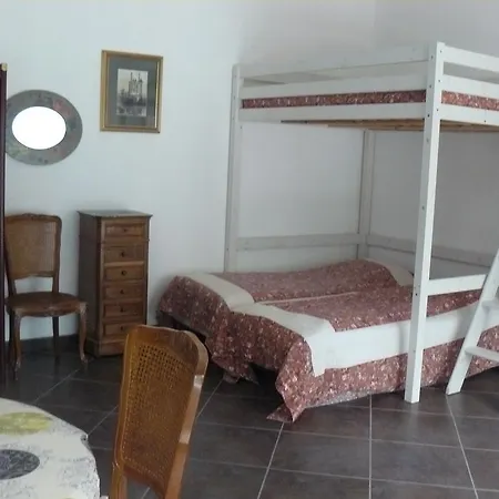 Chambres D'Hotes & Gites Pouget Les Eyzies Room photo