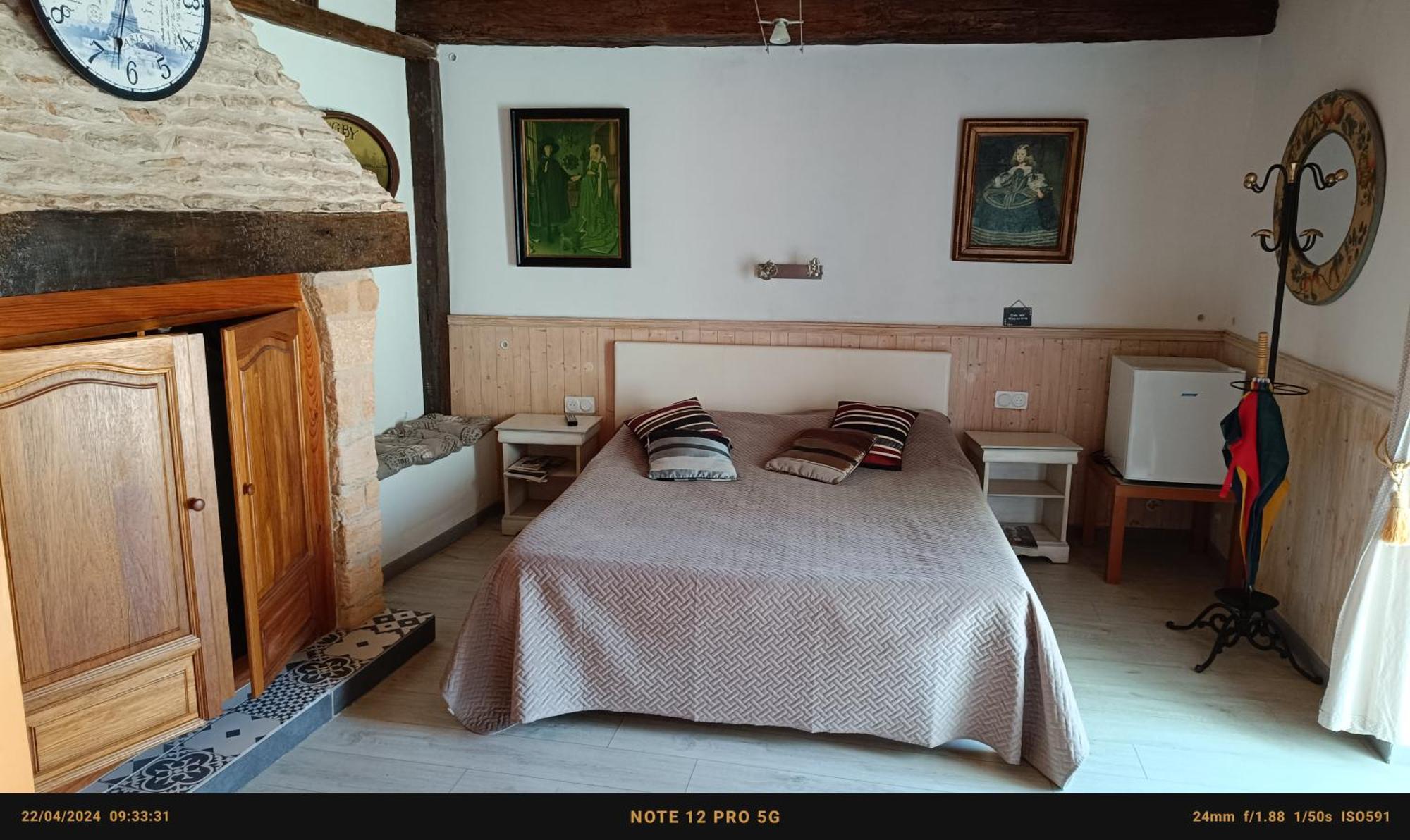 D'hotes & Pouget Holiday home Les Eyzies